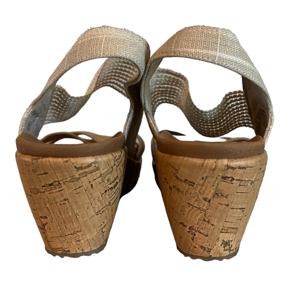 Skechers Beige and Brown Sandals - Picture 4 of 7